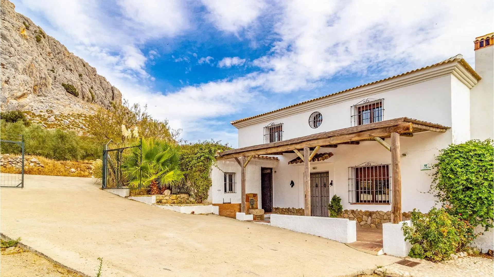 Holiday home Nice Home In Canete La Real